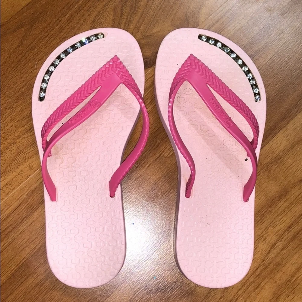 Ipanema girls pink